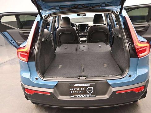 Used 2025 Volvo XC40 B5 Ultra AWD/4WD image 18