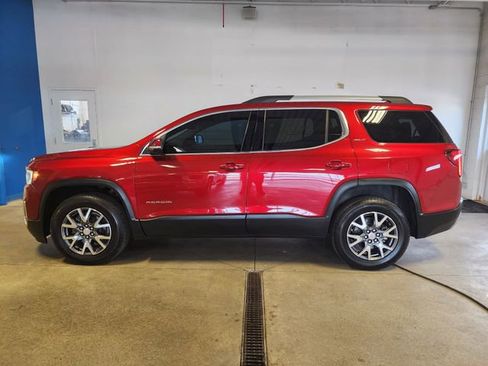 Used 2023 GMC Acadia SLT w/ Technology Package FWD image 1