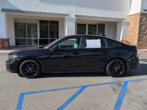 Used 2025 Honda Civic Sport image 2