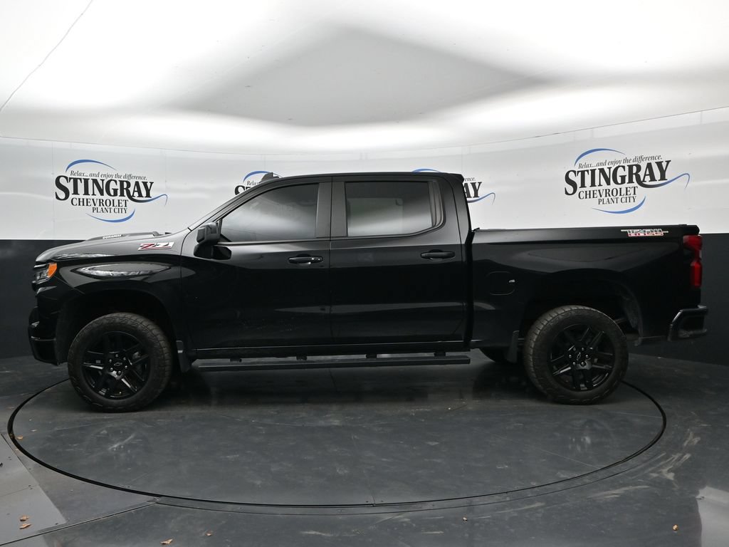 Used 2024 Chevrolet Silverado 1500 LT Trail Boss w/ Convenience Package II AWD/4WD image 4