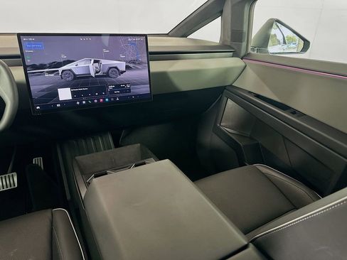 Used 2025 Tesla Cybertruck AWD Crew Cab image 23