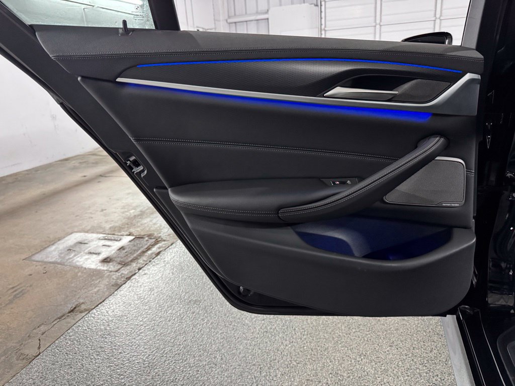 Used 2023 BMW M550i xDrive AWD/4WD image 43