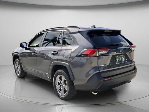 Used 2024 Toyota RAV4 XLE AWD/4WD image 8