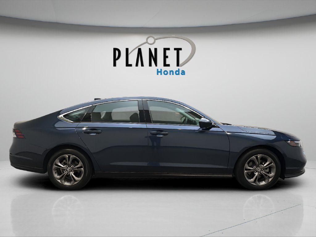 Certified 2024 Honda Accord EX image 8