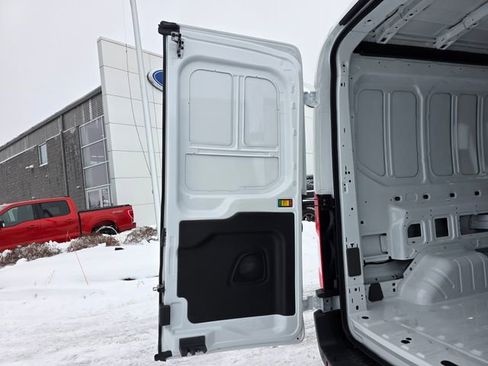 New 2026 Ford Transit 250 148 Medium Roof image 40