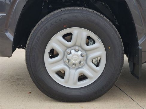 New 2026 Toyota Tundra SR image 8