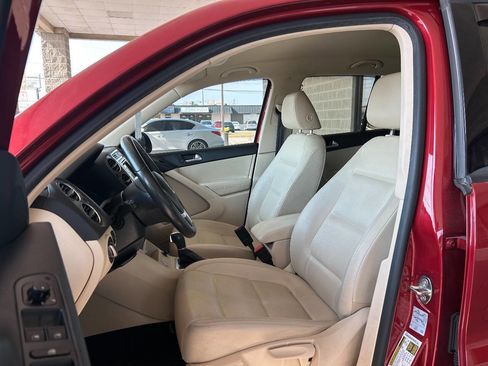 Used 2016 Volkswagen Tiguan S image 23