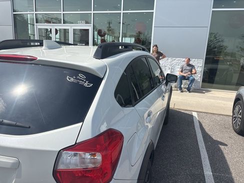 Used 2017 Subaru Crosstrek 2.0i Limited AWD/4WD image 2