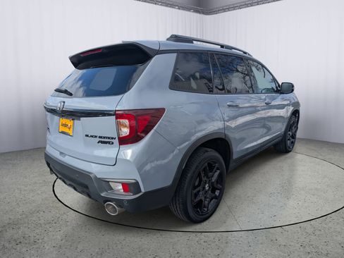Certified 2025 Honda Passport Black Edition image 3
