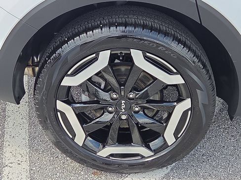 Used 2023 Kia Telluride S w/ S Sunroof Package AWD/4WD image 7