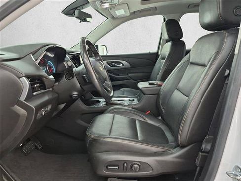 Used 2019 Chevrolet Traverse Premier w/ Redline Edition AWD/4WD image 17