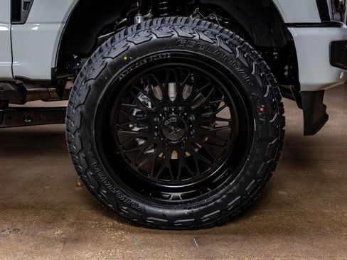 Used 2026 Ford F250 Platinum image 12