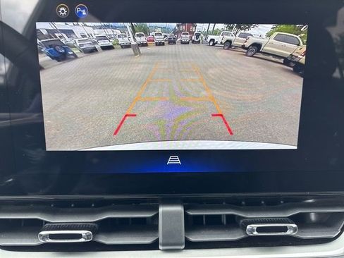 Used 2025 Chevrolet Equinox LT FWD image 18