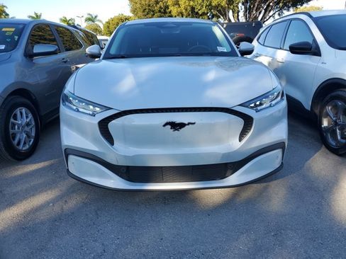Used 2021 Ford Mustang Mach-E Select image 2