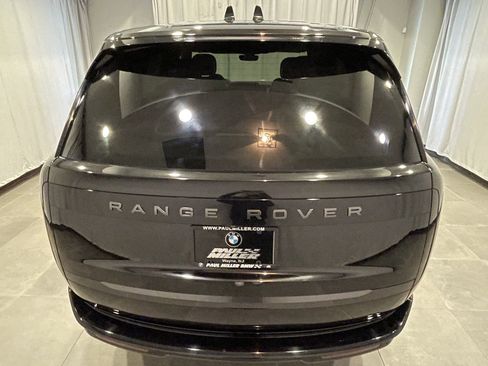 Used 2025 Land Rover Range Rover SE AWD/4WD image 5
