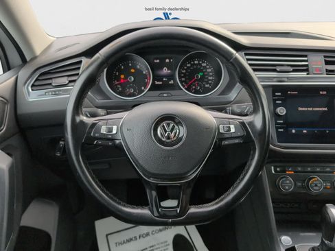 Used 2018 Volkswagen Tiguan SE AWD/4WD image 20