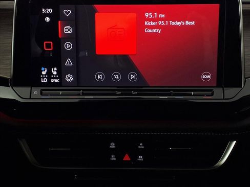 Used 2024 Volkswagen Atlas SEL Premium R-Line image 24