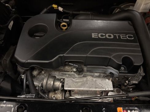 Used 2020 Chevrolet Equinox LS w/ LPO, Floor Liner Package image 25