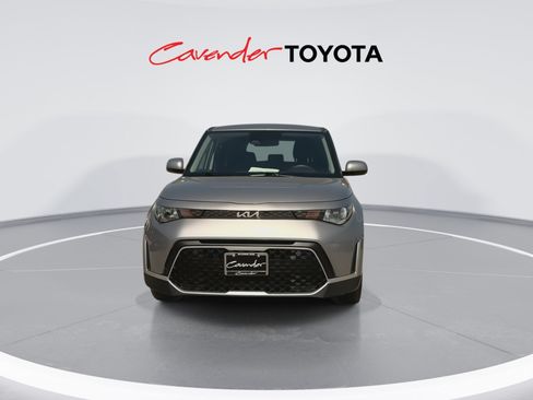 Used 2025 Kia Soul LX w/ LX Technology Package FWD image 3