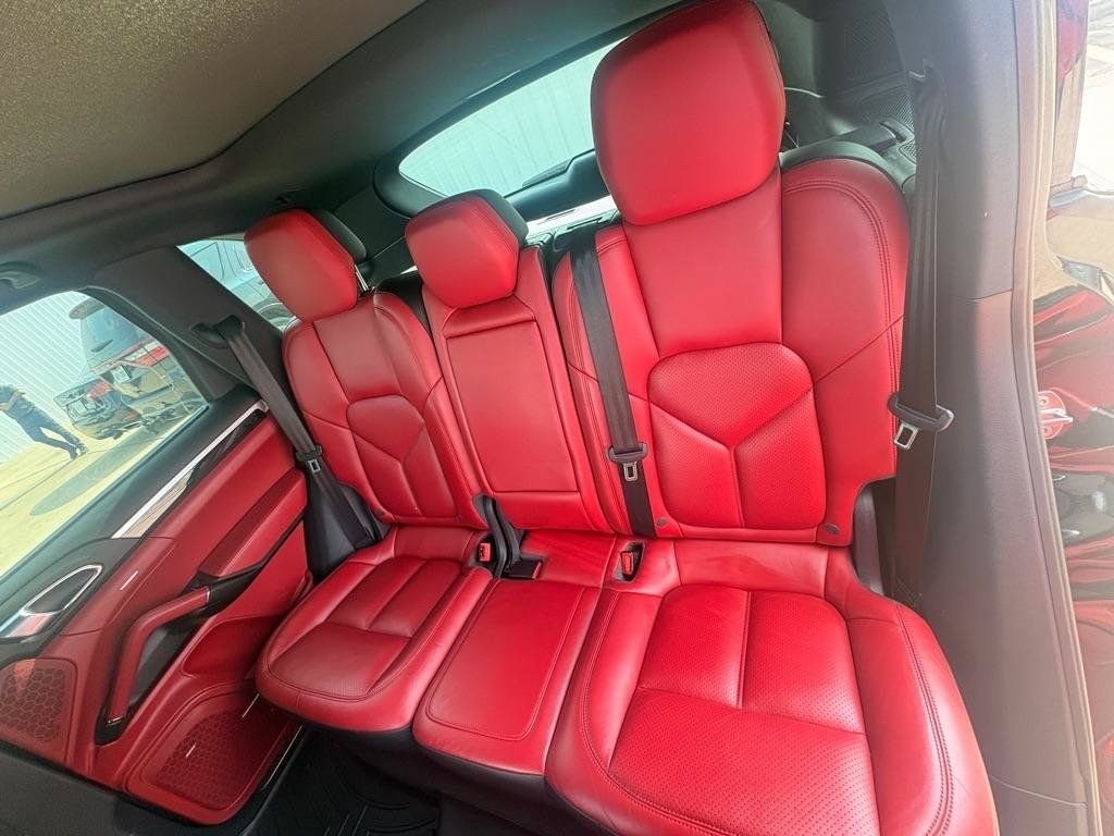 Used 2016 Porsche Cayenne S AWD/4WD image 16