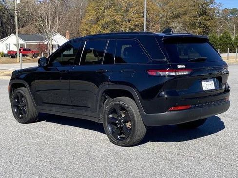 Certified 2023 Jeep Grand Cherokee Altitude image 6