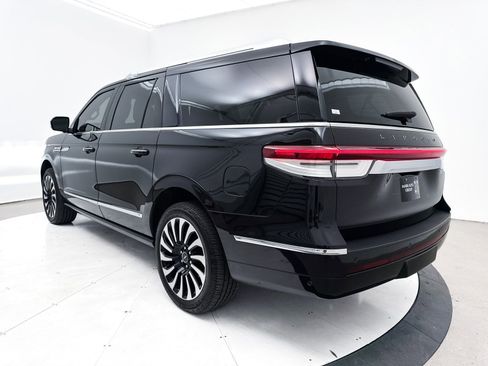 Used 2022 Lincoln Navigator L Black Label image 20