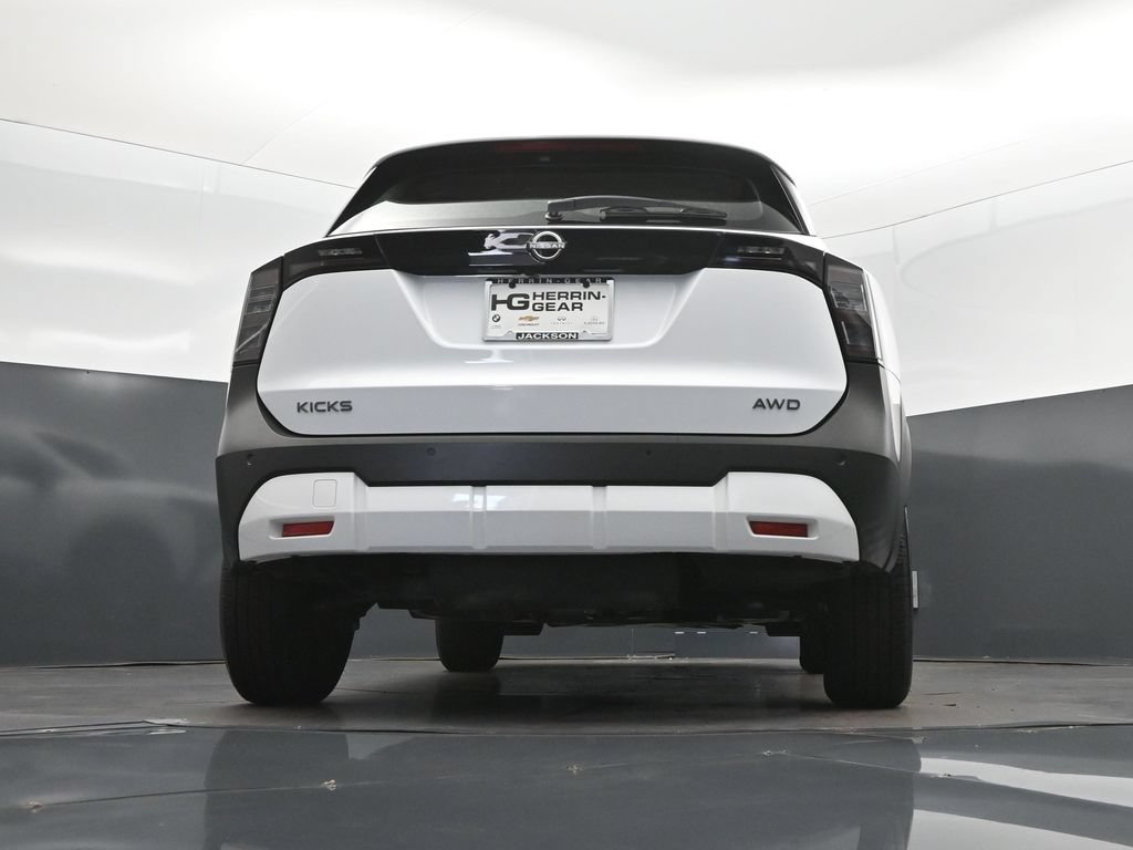 Used 2025 Nissan Kicks S AWD/4WD image 41