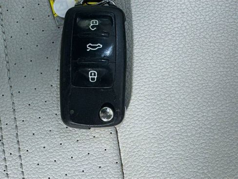 Used 2016 Volkswagen Jetta Sport image 35