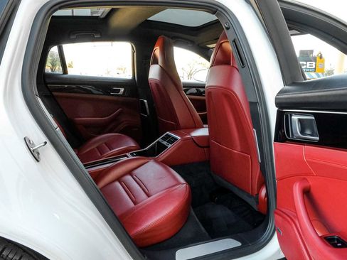Used 2018 Porsche Panamera 4S image 49