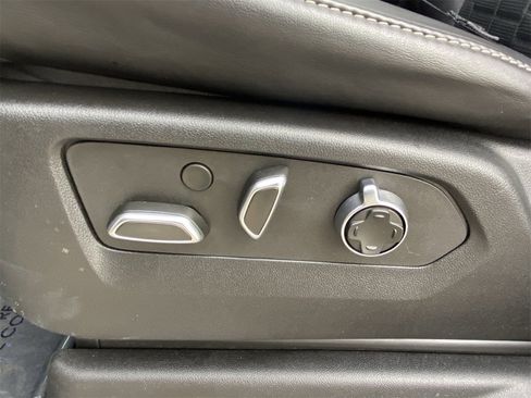 Certified 2023 Cadillac Escalade Sport Platinum w/ LPO, ONYX Package image 19