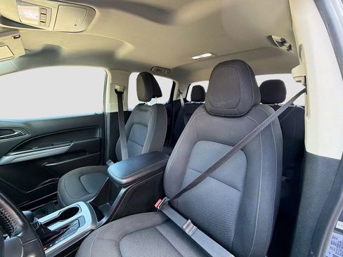 Used 2022 Chevrolet Colorado LT w/ LT Convenience Package AWD/4WD image 19