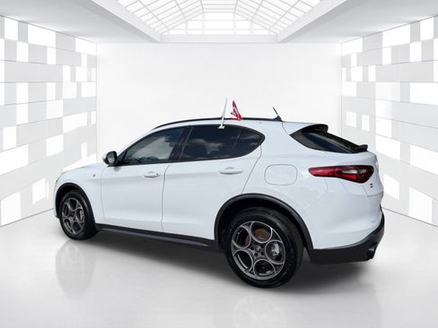 Used 2022 Alfa Romeo Stelvio Ti w/ Active Assist Plus Package AWD/4WD image 5