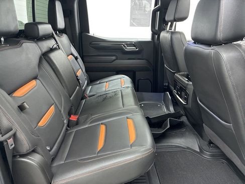 Used 2024 GMC Sierra 1500 AT4 w/ Technology Package AWD/4WD image 43