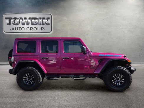 Used 2024 Jeep Wrangler Unlimited Rubicon AWD/4WD image 4