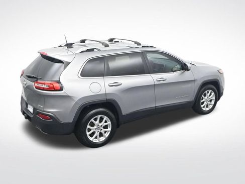 Used 2017 Jeep Cherokee Latitude w/ Trailer Tow Group AWD/4WD image 28