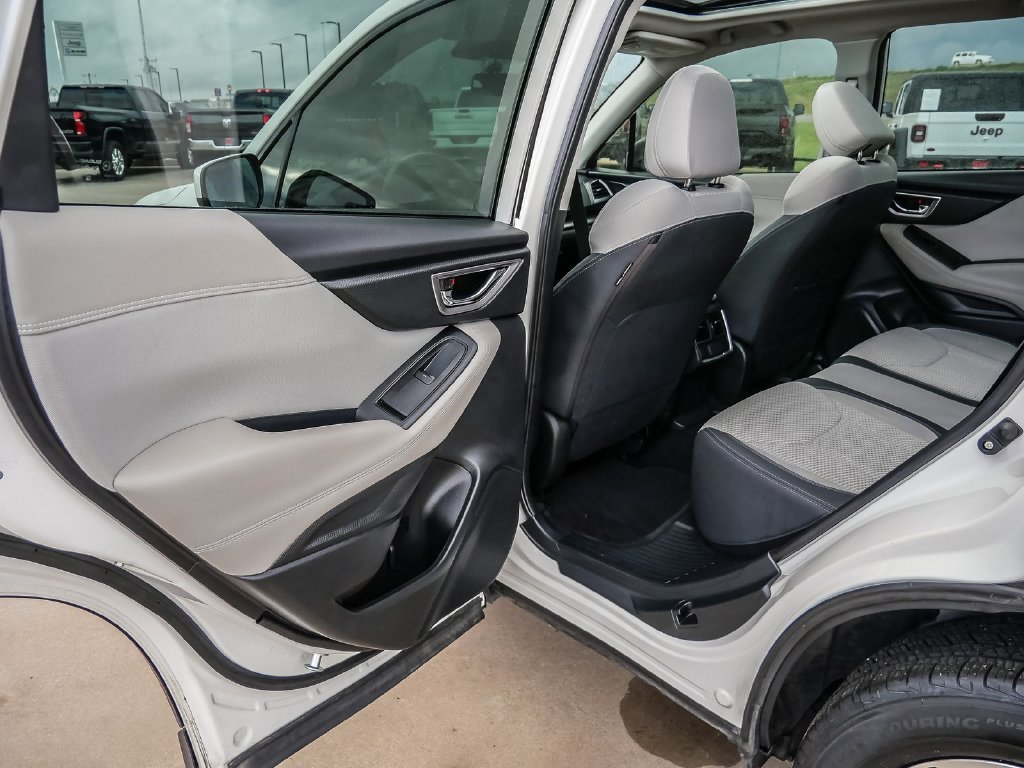 Used 2022 Subaru Forester Premium AWD/4WD image 22