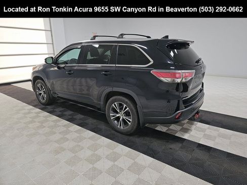 Used 2016 Toyota Highlander XLE image 7