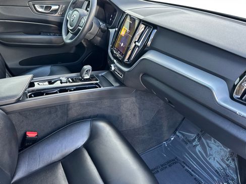 Certified 2023 Volvo XC60 B5 Core w/ Climate Package image 18