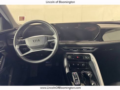 Used 2025 Audi Q5 Premium w/ Convenience Package AWD/4WD image 16