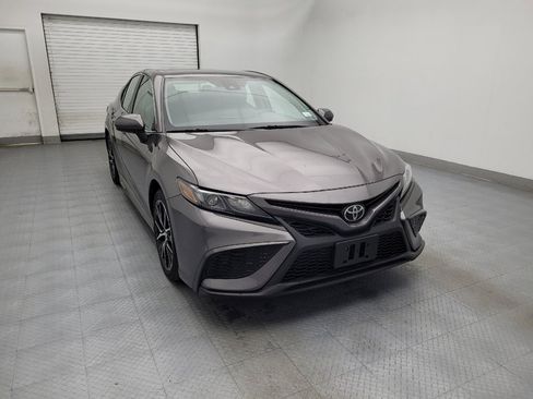 Used 2021 Toyota Camry SE FWD image 14