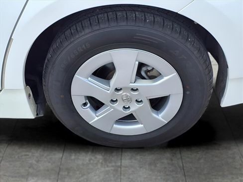 Used 2011 Toyota Prius Two image 9