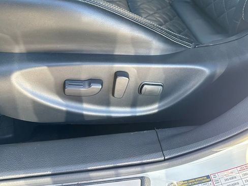 Used 2017 Nissan Maxima Platinum image 23