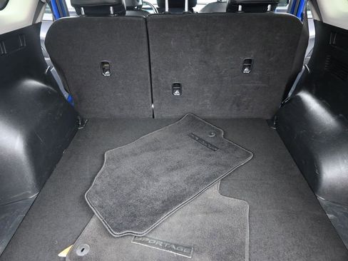 Used 2023 Kia Sportage SX image 17