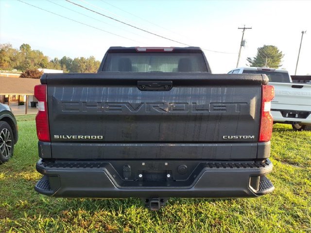 Used 2022 Chevrolet Silverado 1500 Custom AWD/4WD image 7