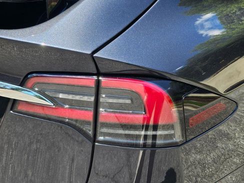 Used 2023 Tesla Model X AWD/4WD image 29