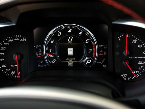 Used 2017 Chevrolet Corvette Stingray Coupe w/ 2LT Preferred Equipment Group image 18