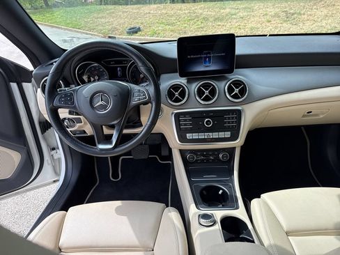 Used 2019 Mercedes-Benz CLA 250 4MATIC image 19