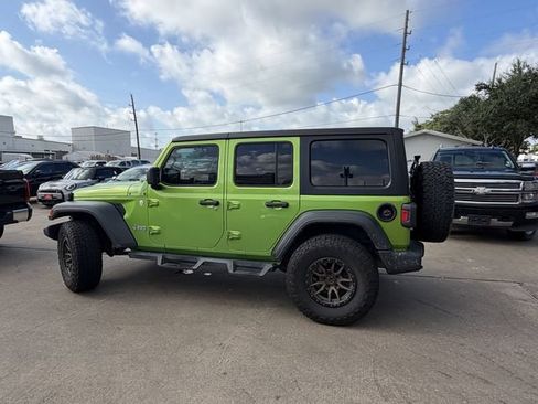 Used 2018 Jeep Wrangler Unlimited Sport S AWD/4WD image 8