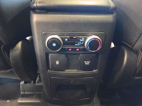 Used 2024 Ford Explorer Limited w/ Limited Technology Package AWD/4WD image 31
