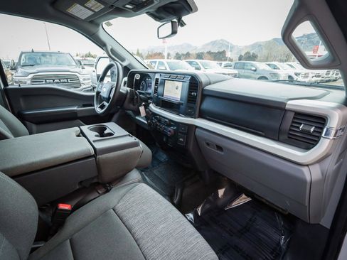 Used 2023 Ford F350 XLT w/ FX4 Off-Road Package image 22